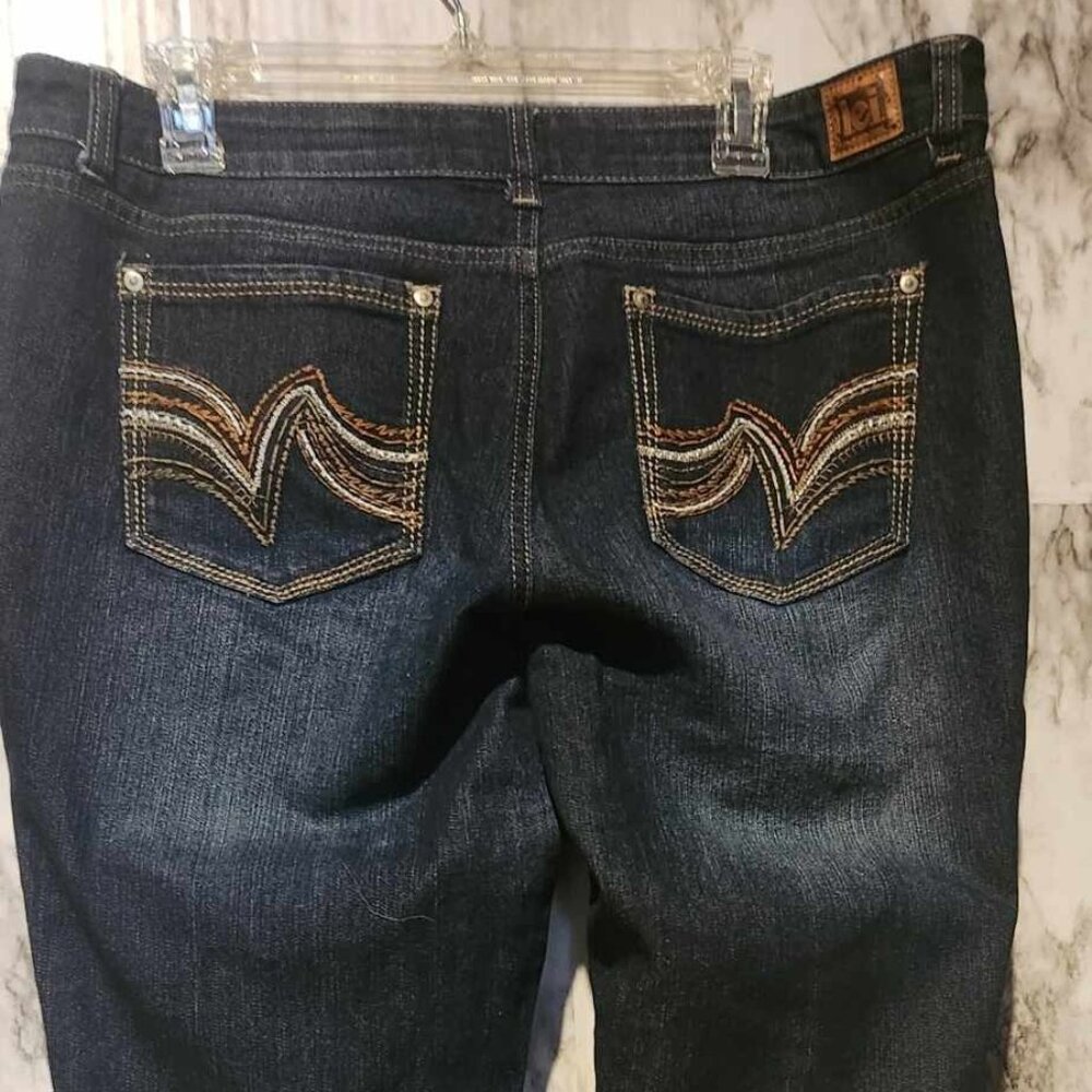 Lei juniors low rise slim bootcut jeans